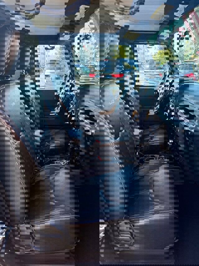 Used 2018 Jeep Wrangler Rubicon w/ Power Convenience Group image 15