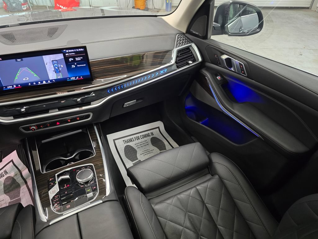 Used 2024 BMW X7 xDrive40i w/ Premium Package AWD/4WD image 42