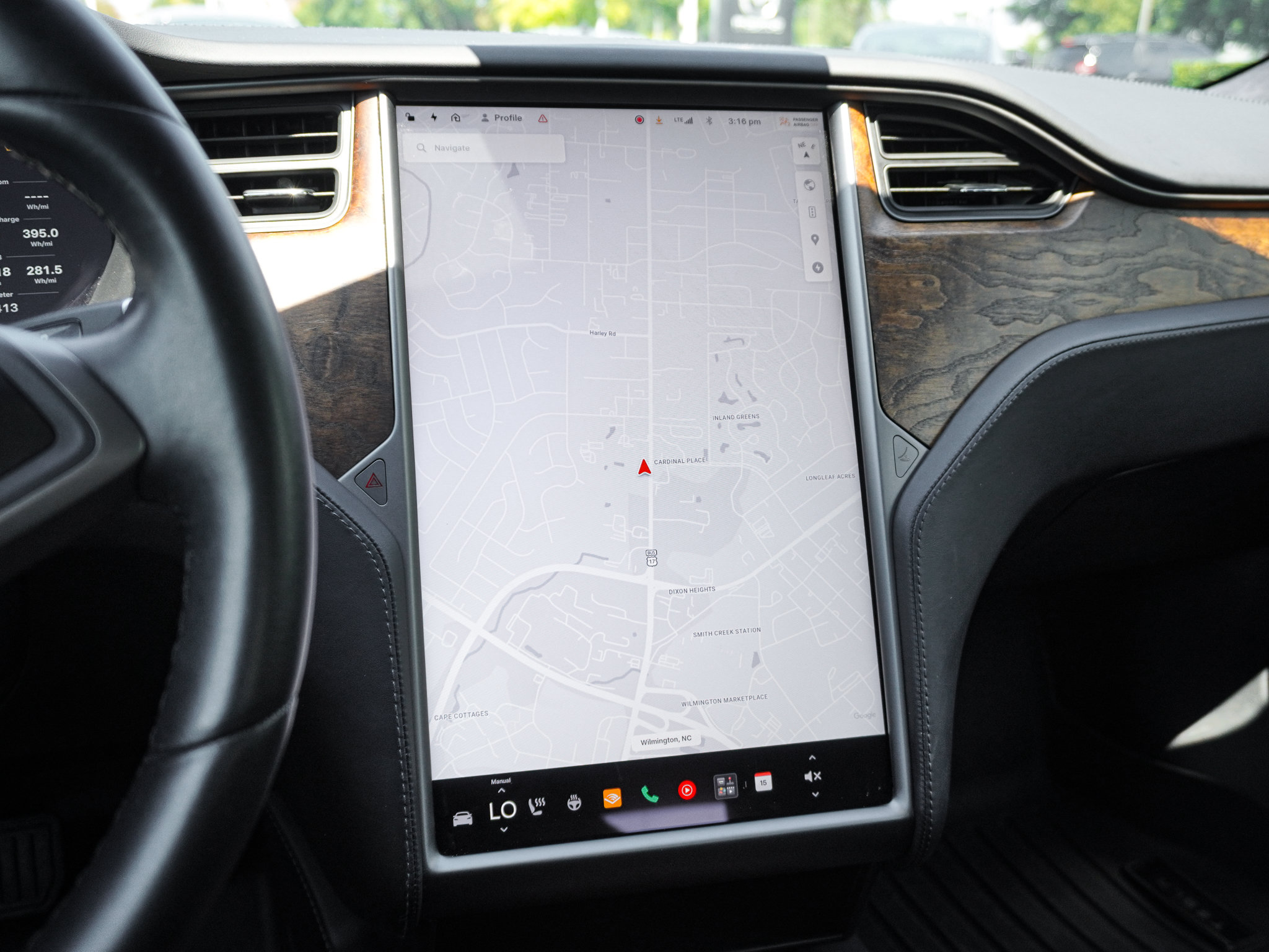Used 2020 Tesla Model S Long Range Plus AWD/4WD image 23