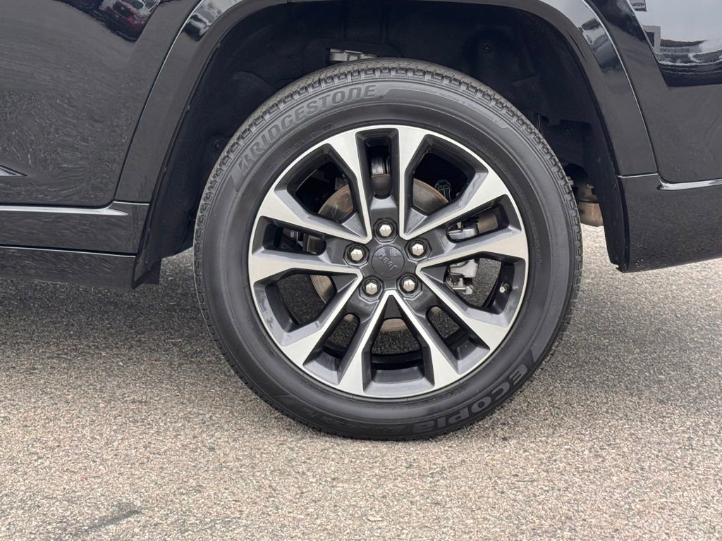 Used 2023 Jeep Grand Cherokee Overland w/ Luxury Tech Group IV image 14