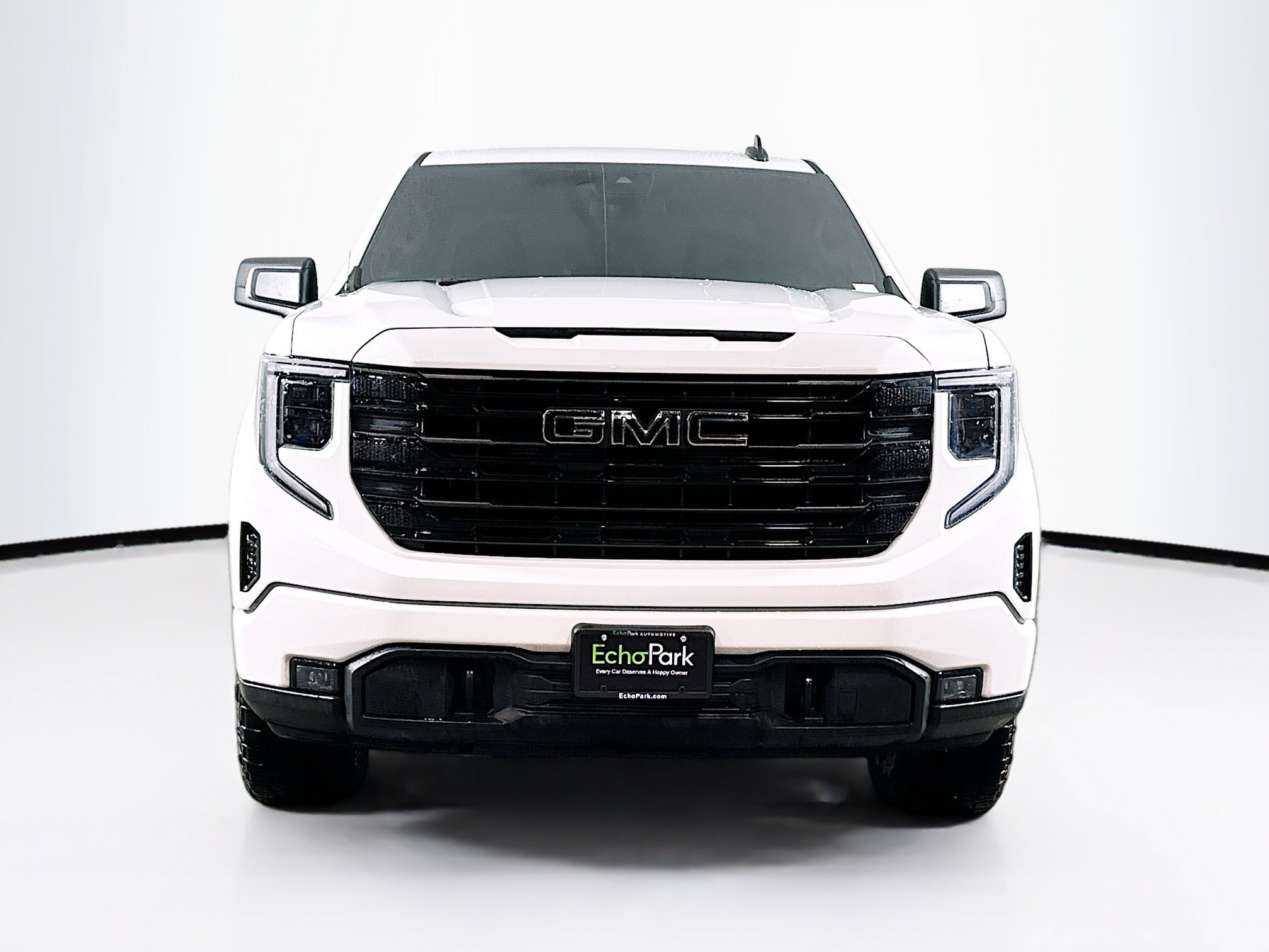 Used 2024 GMC Sierra 1500 Elevation image 2