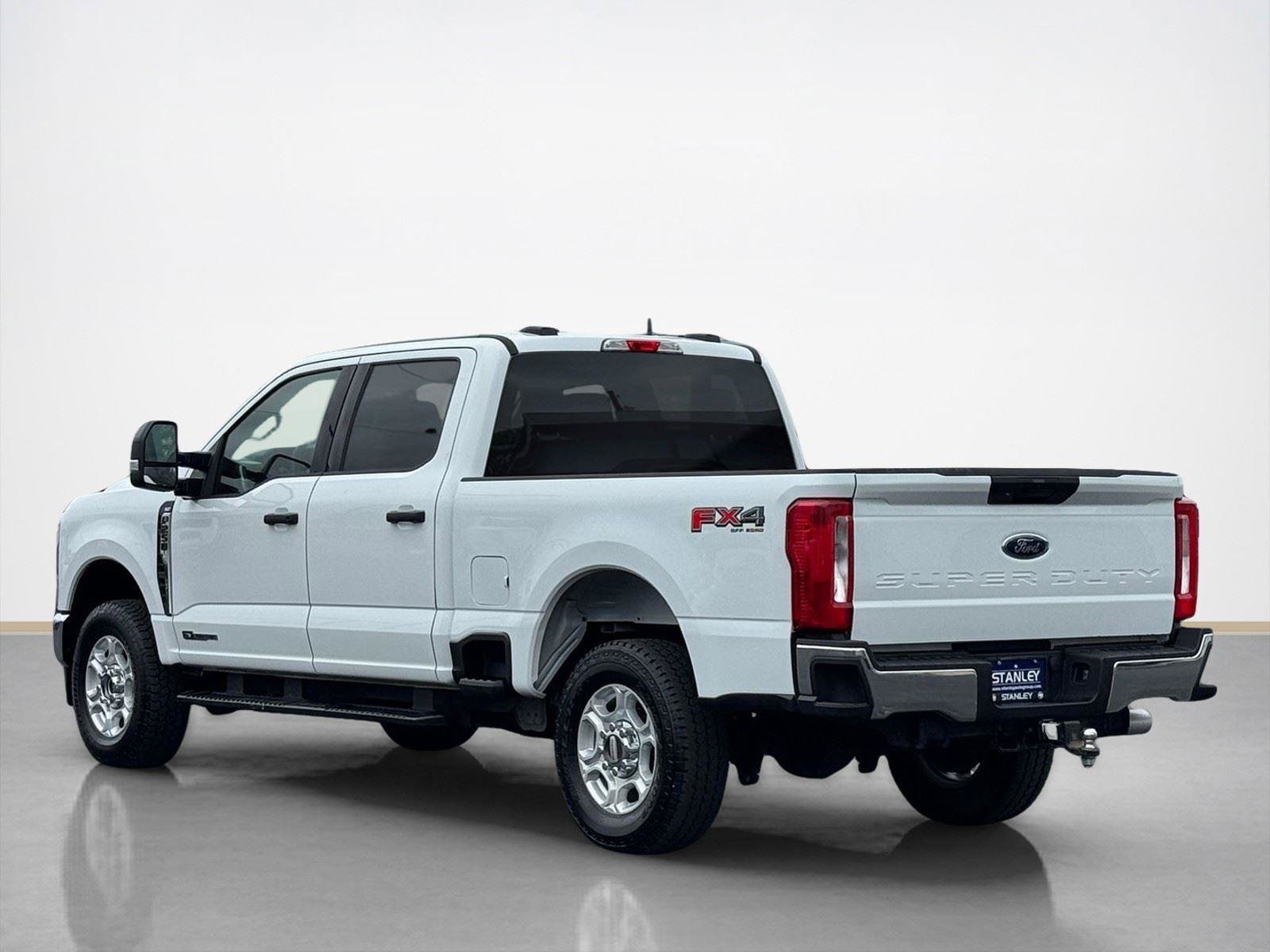 Used 2025 Ford F250 XLT w/ FX4 Off-Road Package AWD/4WD image 5