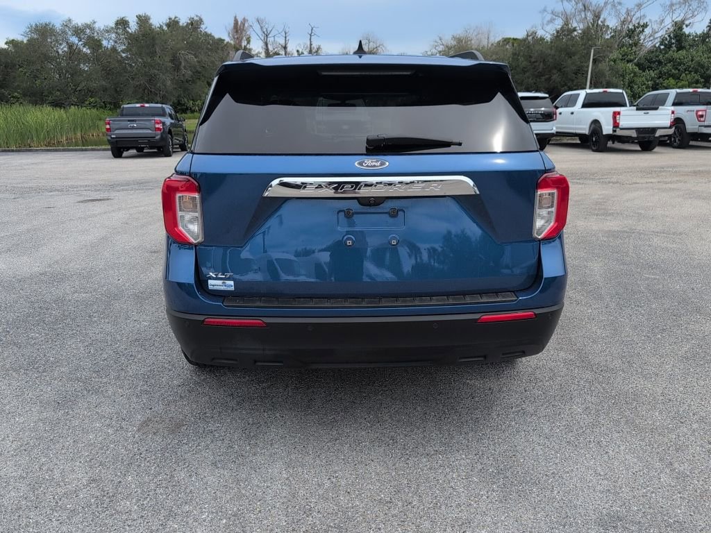 Certified 2022 Ford Explorer XLT image 4