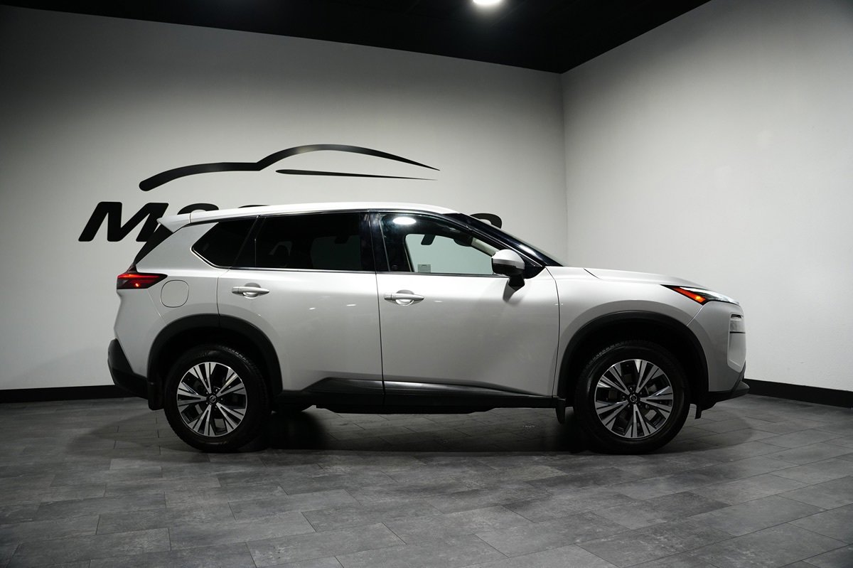 Used 2021 Nissan Rogue SV image 17