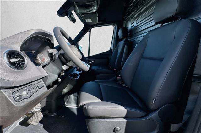 New 2026 Mercedes-Benz Sprinter 2500 image 18