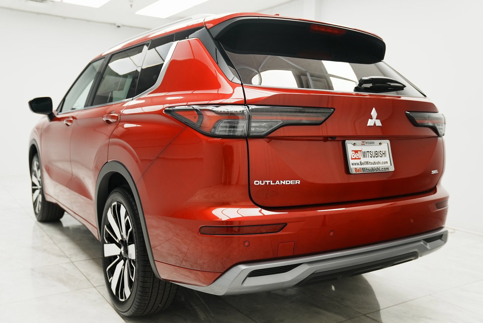 New 2025 Mitsubishi Outlander SEL image 8