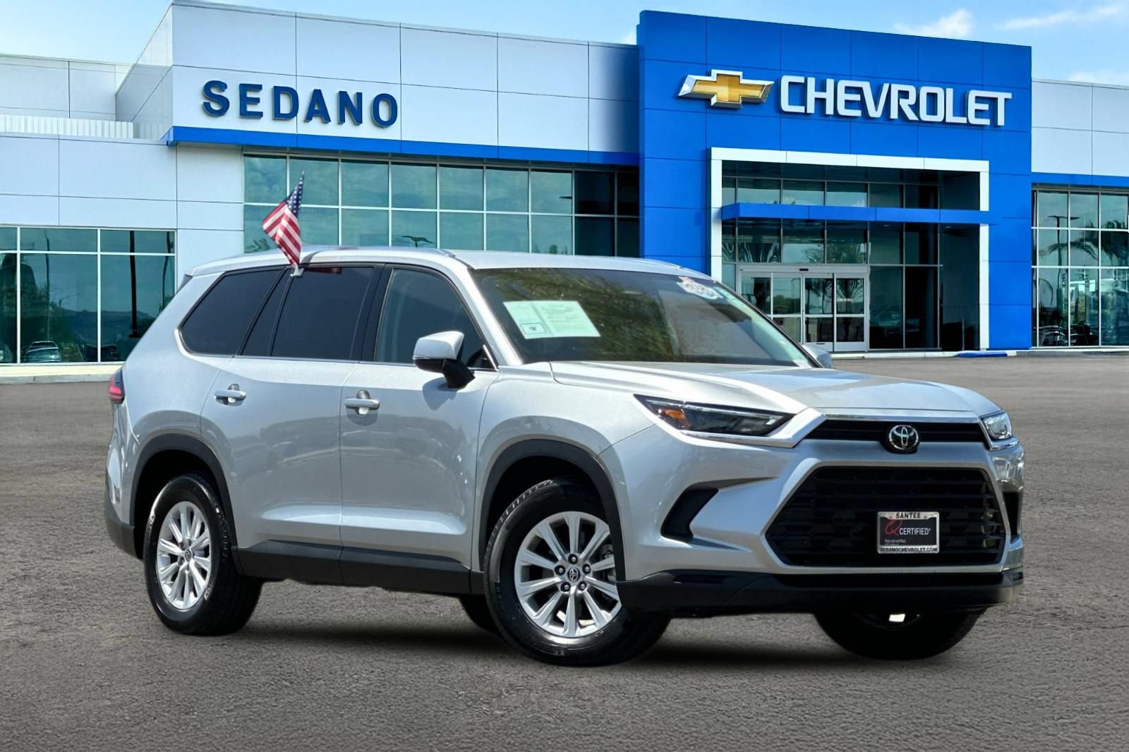 Used 2024 Toyota Grand Highlander FWD image 2