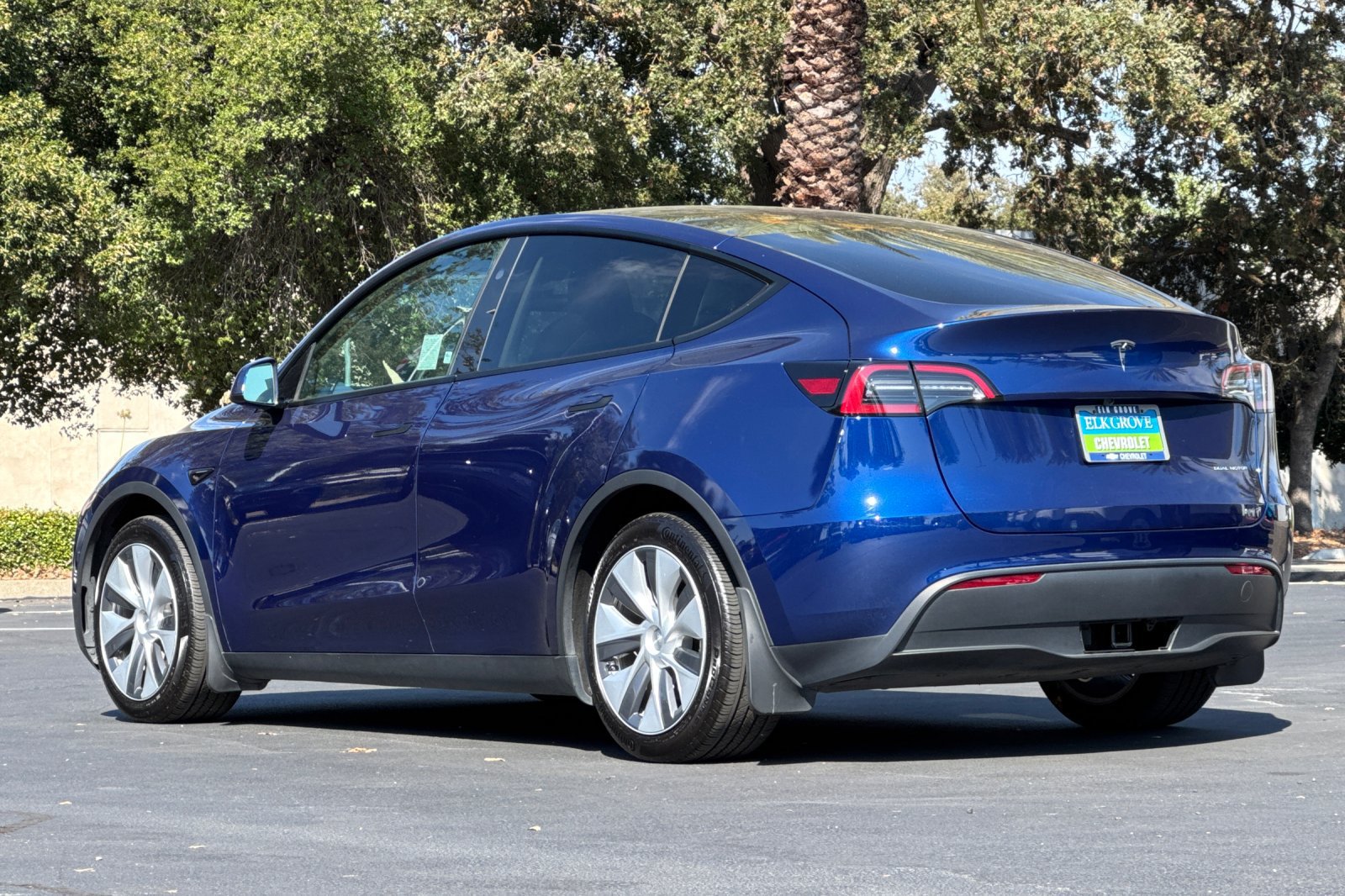 Used 2023 Tesla Model Y Long Range AWD/4WD image 5
