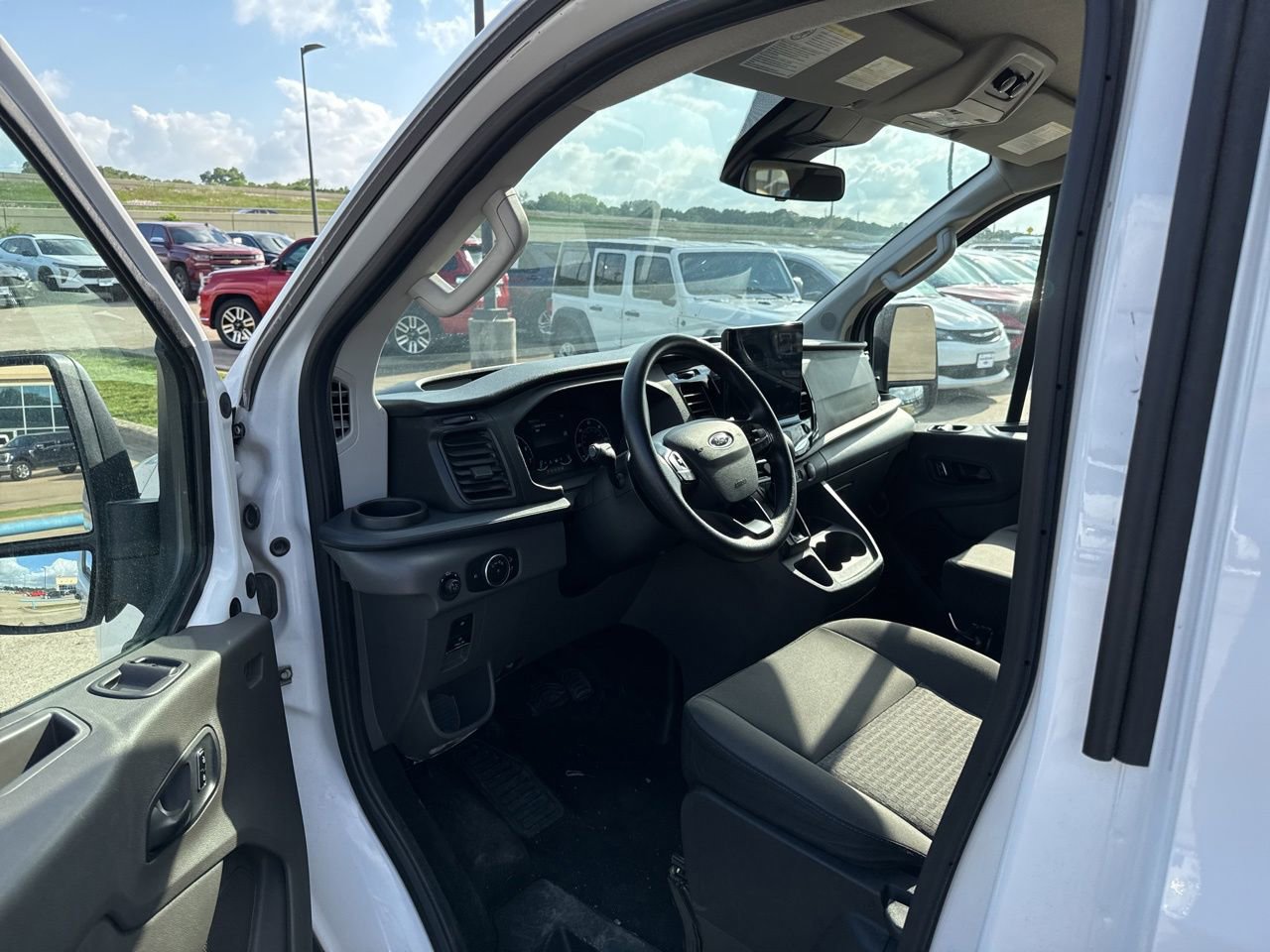 Used 2023 Ford Transit 350 XLT RWD image 19