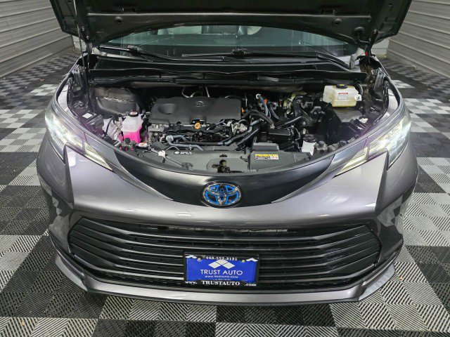 Used 2023 Toyota Sienna LE image 38