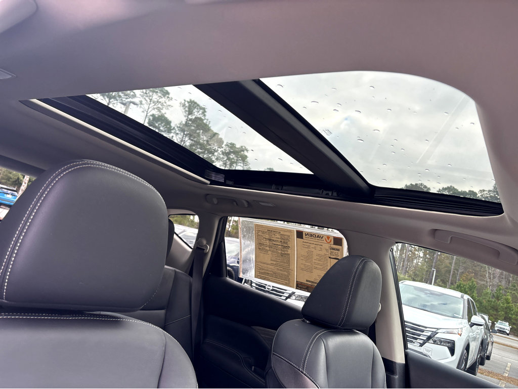 Used 2018 Nissan Murano Platinum w/ Cargo Package image 15