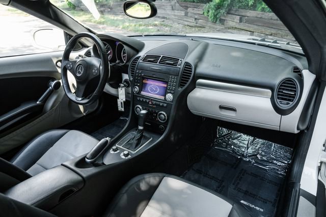 Used 2009 Mercedes-Benz SLK 55 AMG image 13