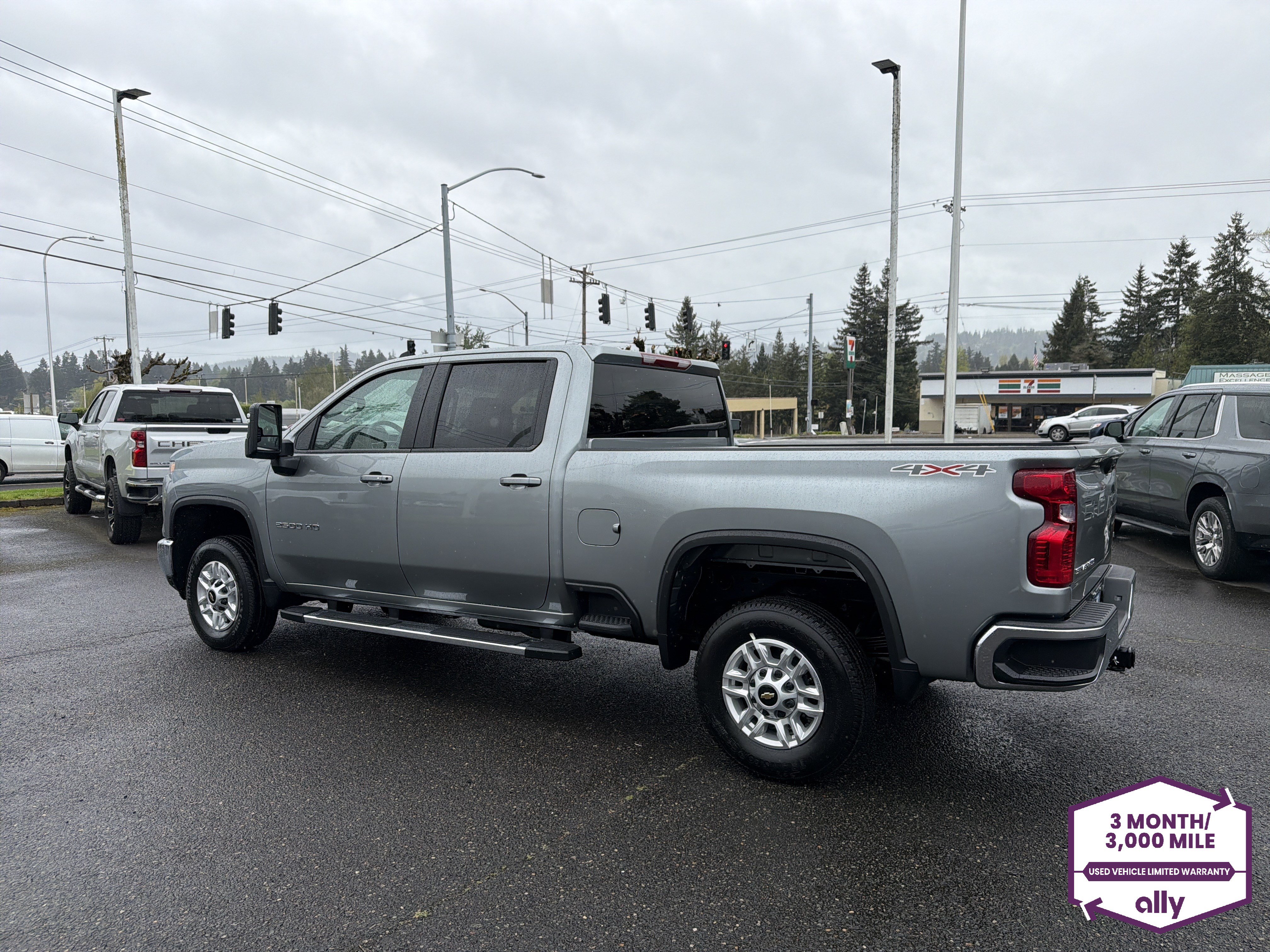Used 2026 Chevrolet Silverado 2500 LT AWD/4WD image 3