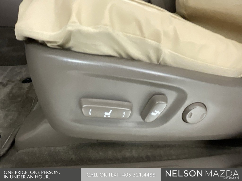 Used 2014 Lexus GX 460 image 25