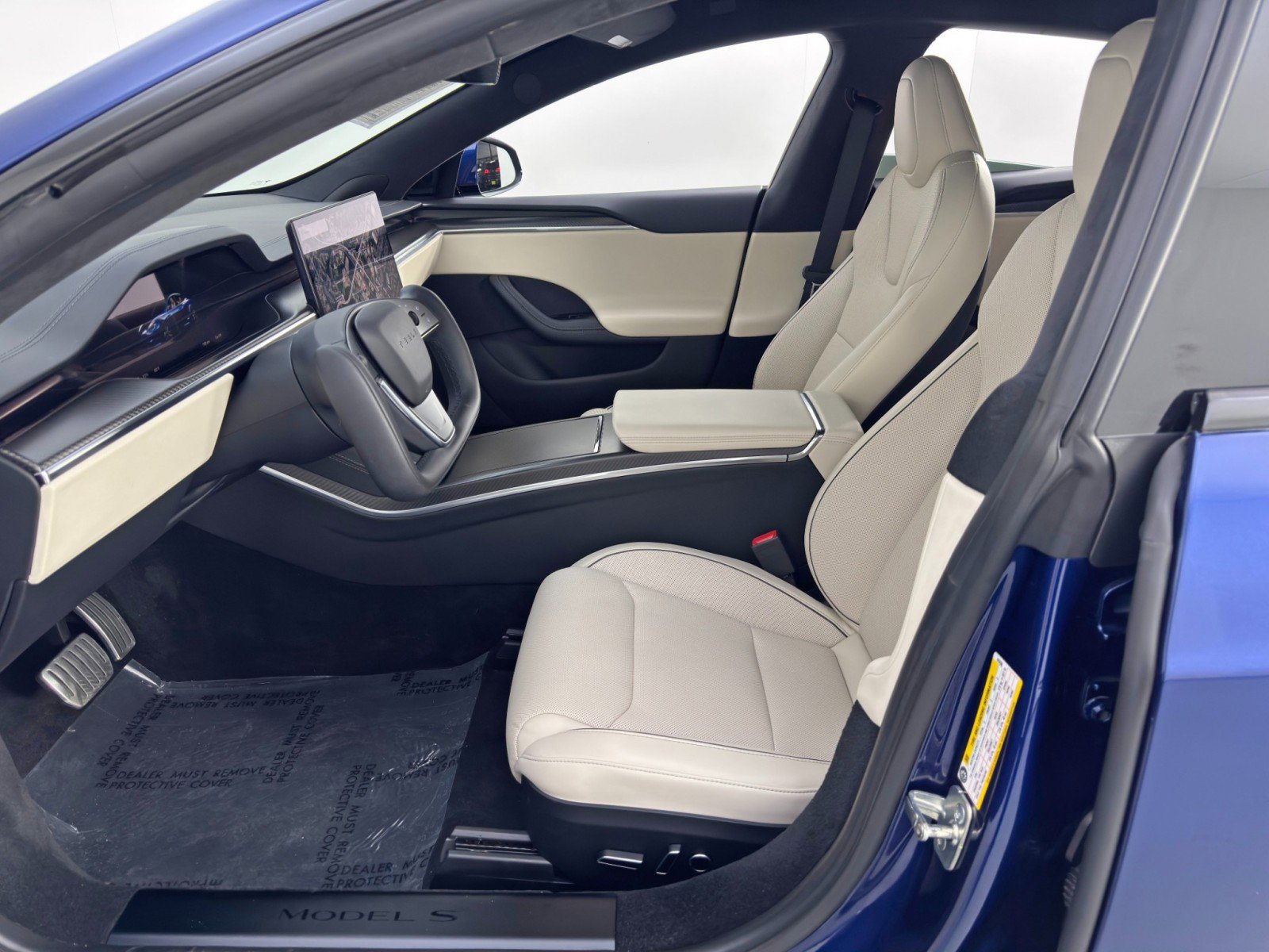 Used 2022 Tesla Model S Plaid image 17