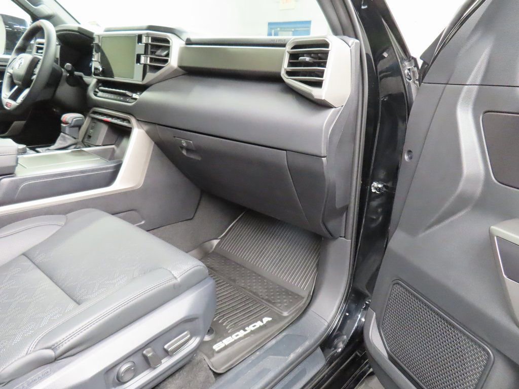 Used 2025 Toyota Sequoia SR5 image 29