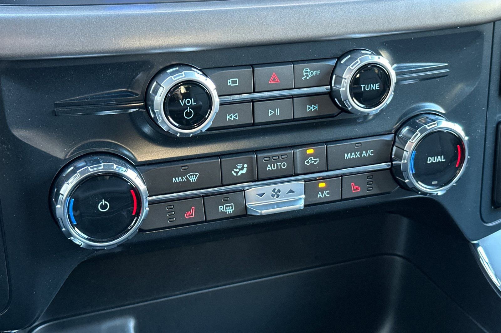 New 2025 Ford F150 XLT w/ Equipment Group 302A MID image 19