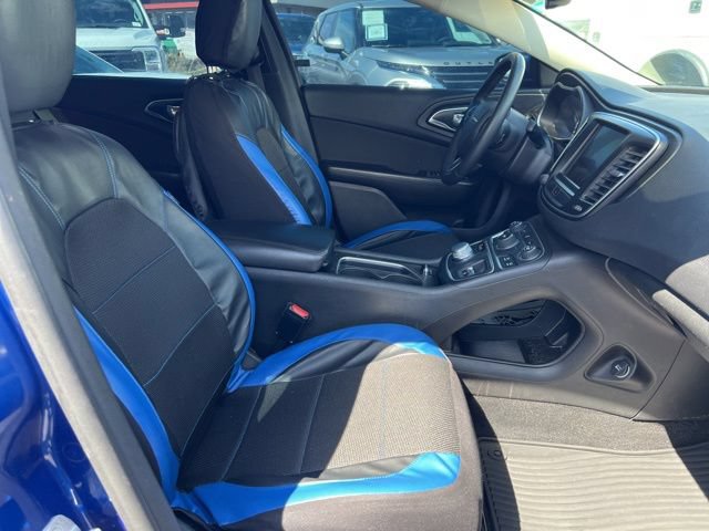 Used 2016 Chrysler 200 Limited w/ Convenience Group FWD image 6