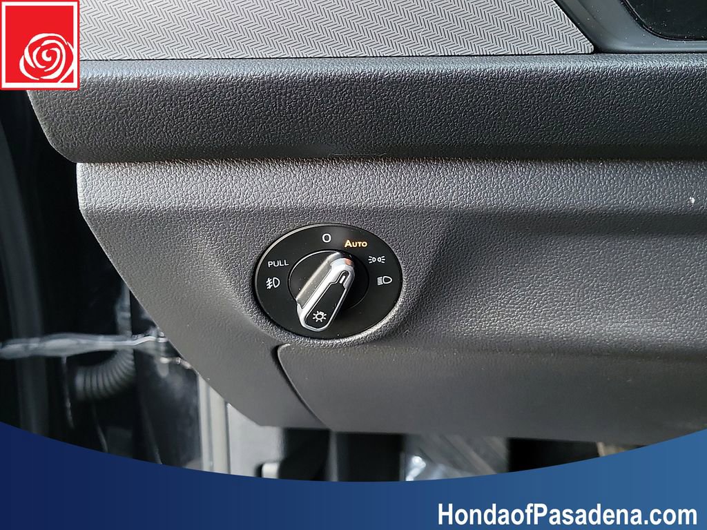 Used 2021 Volkswagen Jetta R-Line FWD image 19