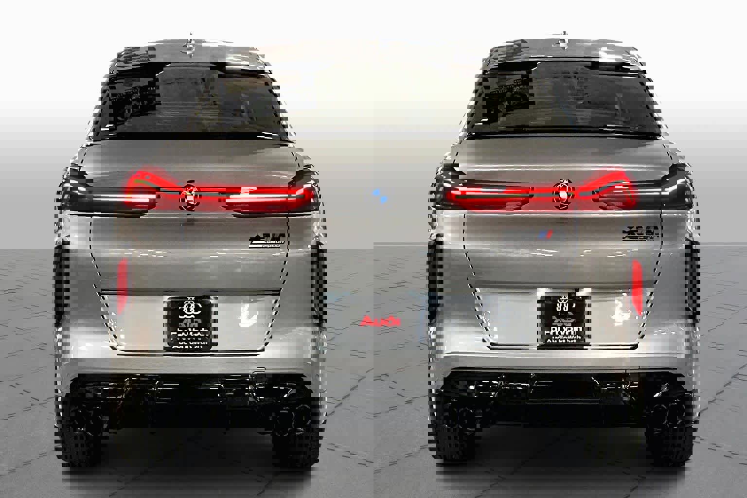 Used 2023 BMW X6 M w/ Competition Package image 5