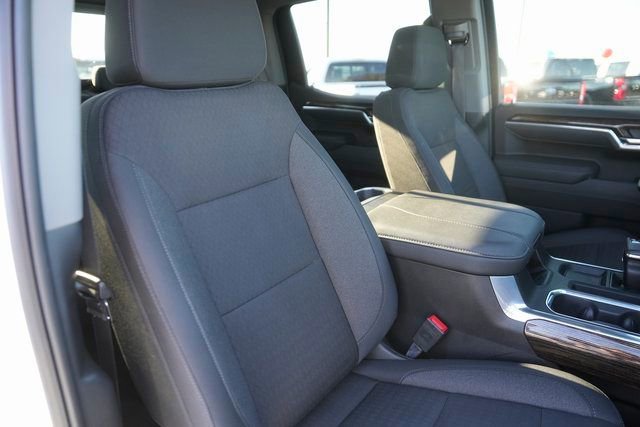 Used 2025 GMC Sierra 1500 Elevation image 19