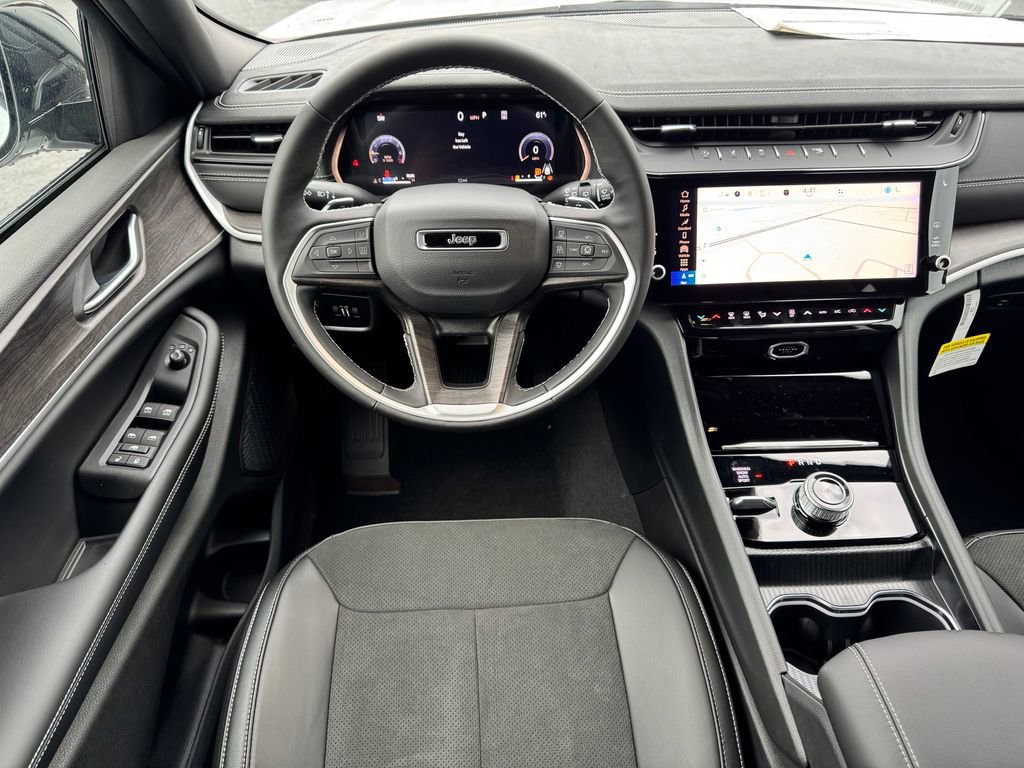 New 2026 Jeep Grand Cherokee Altitude AWD/4WD image 18