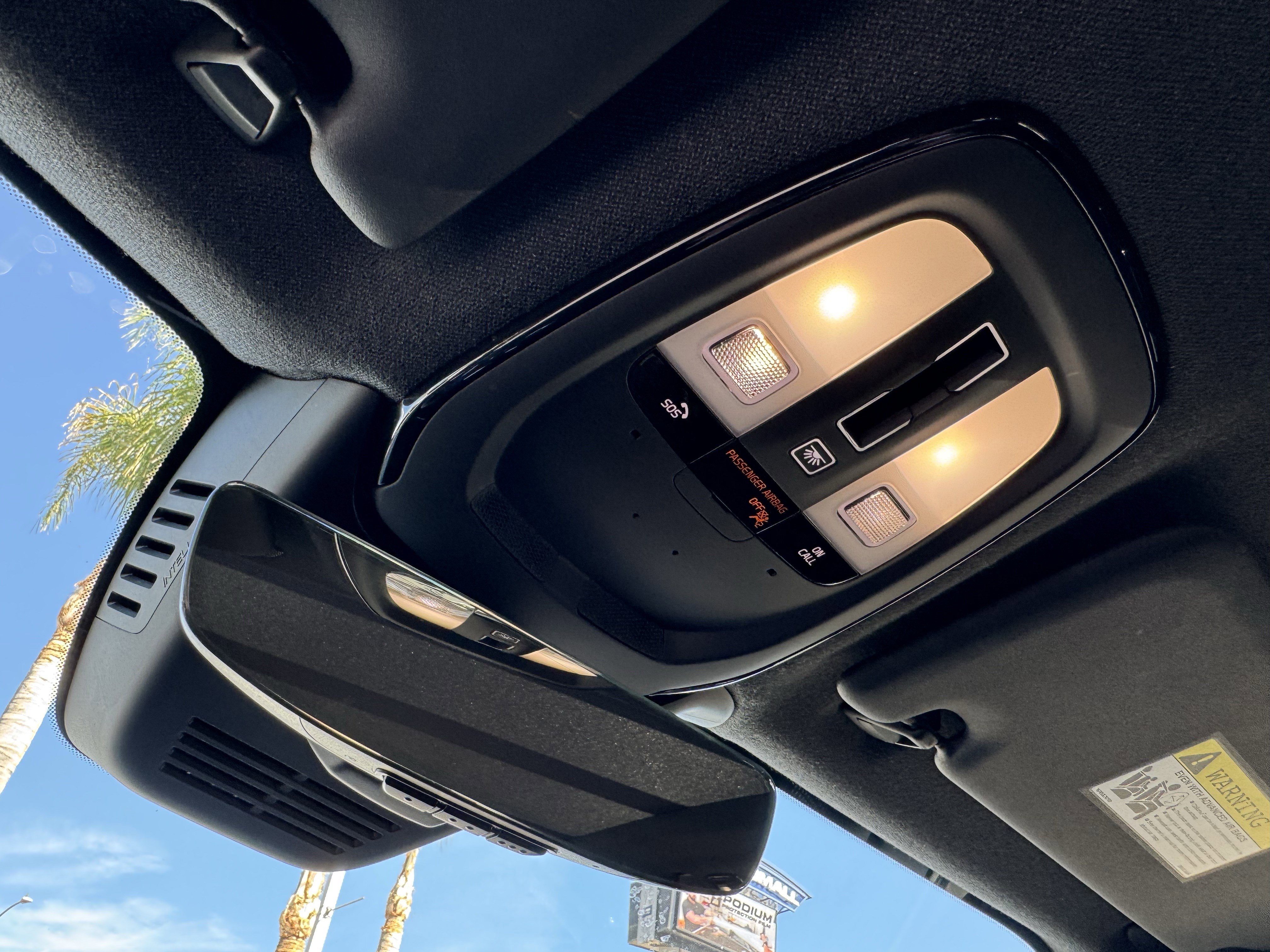 Used 2022 Volvo XC40 P8 Recharge Ultimate image 27