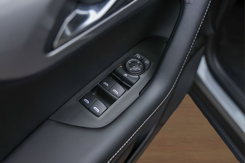 Used 2024 Chevrolet Blazer LT FWD image 20