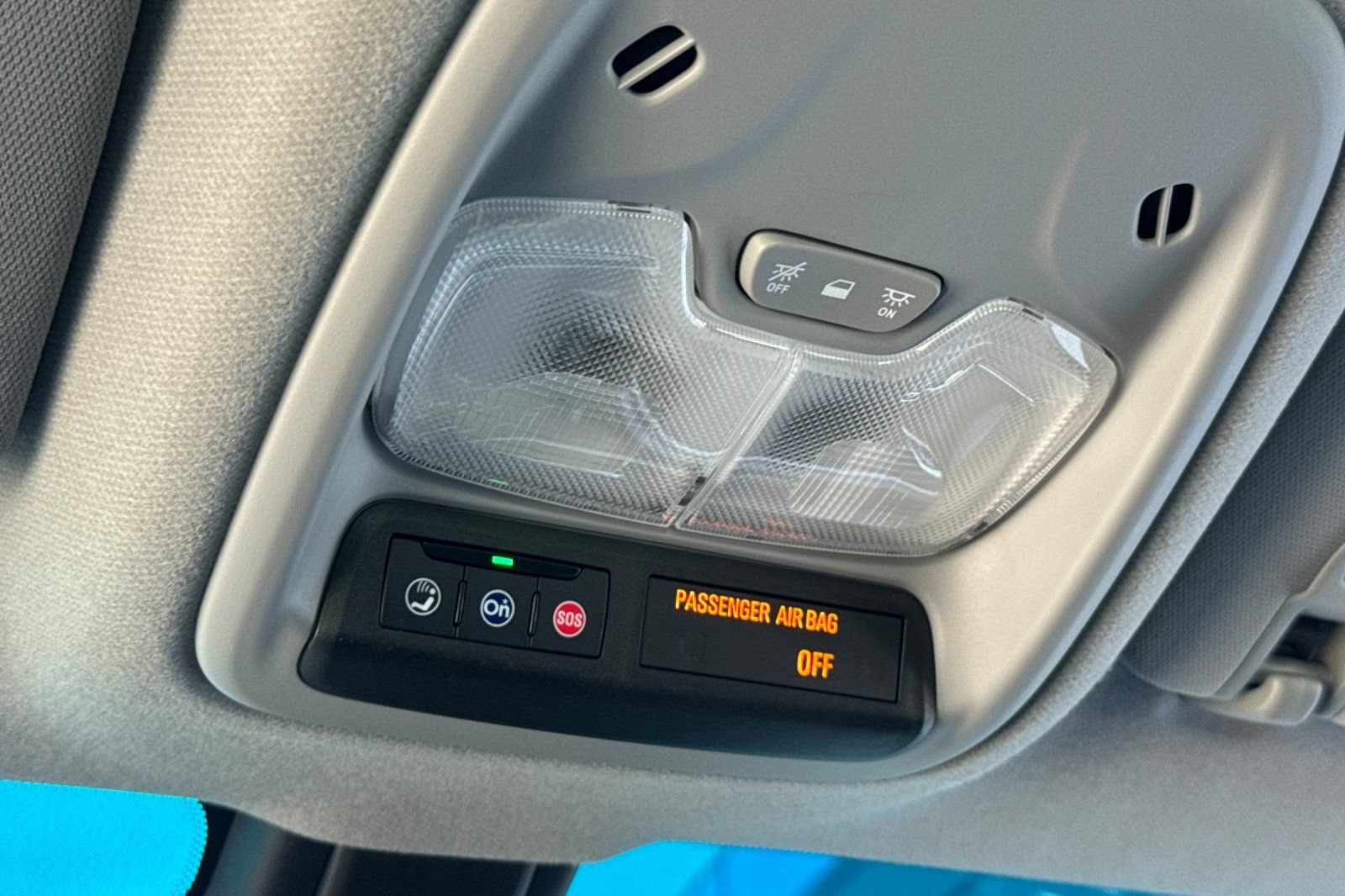 Used 2023 Chevrolet Bolt LT w/ Infotainment Package FWD image 24