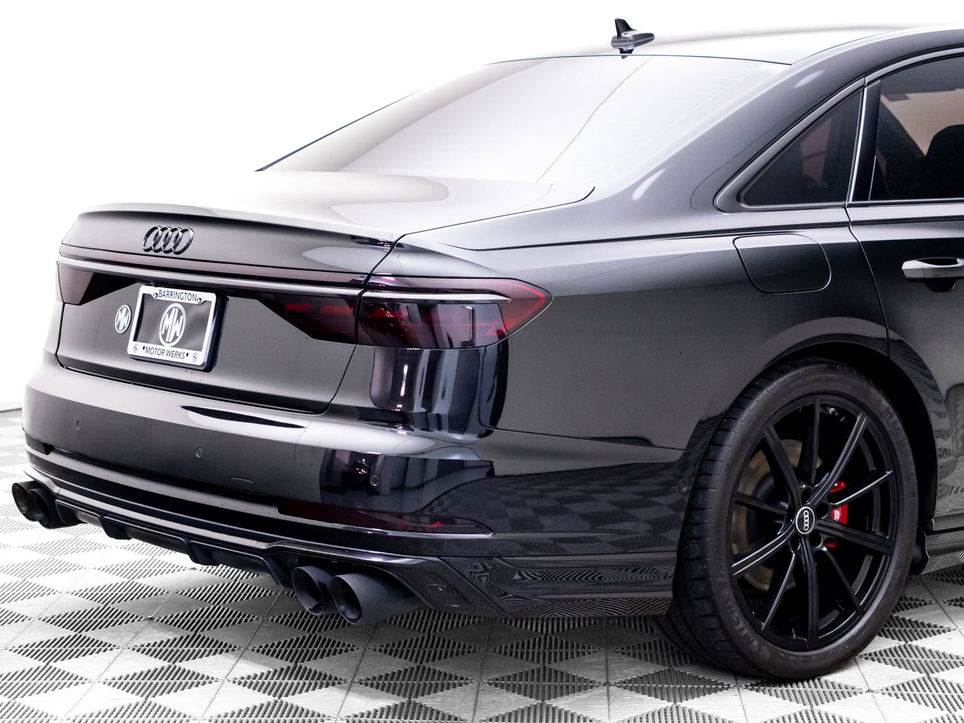 Used 2023 Audi S8 w/ S8 Executive Package AWD/4WD image 32