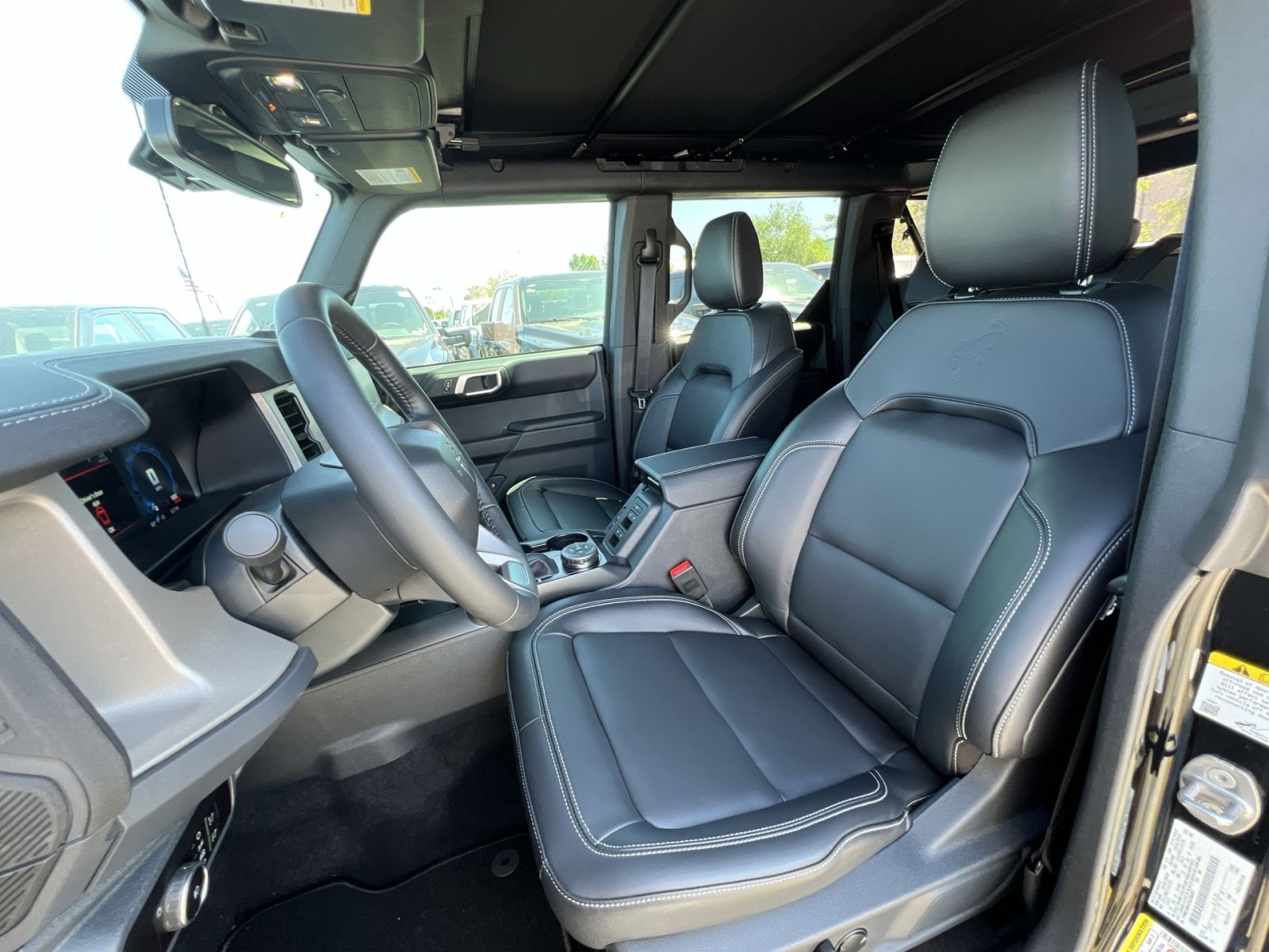New 2025 Ford Bronco Outer Banks w/ Sasquatch Package AWD/4WD image 37