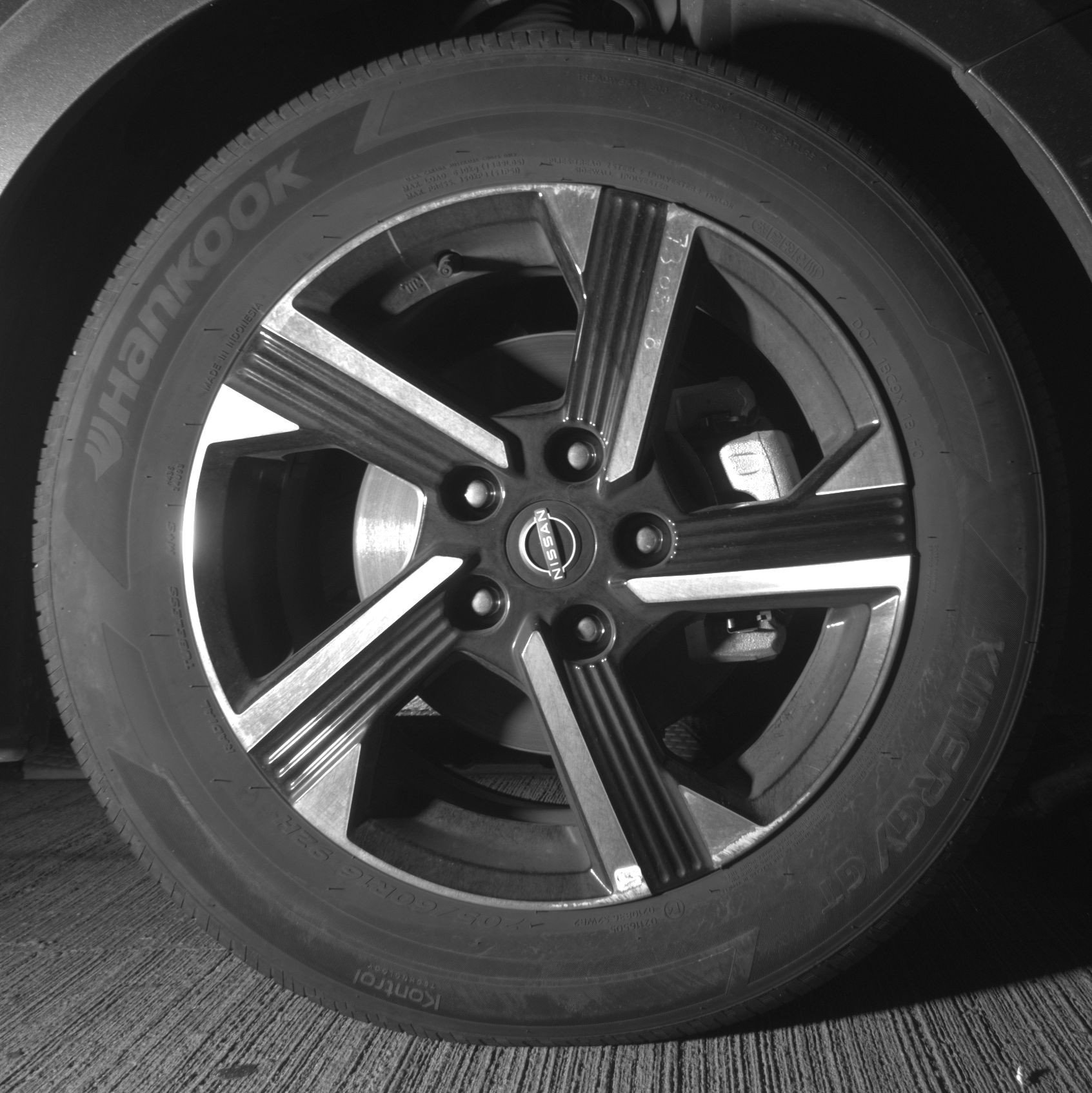 Used 2025 Nissan Sentra SV FWD image 13