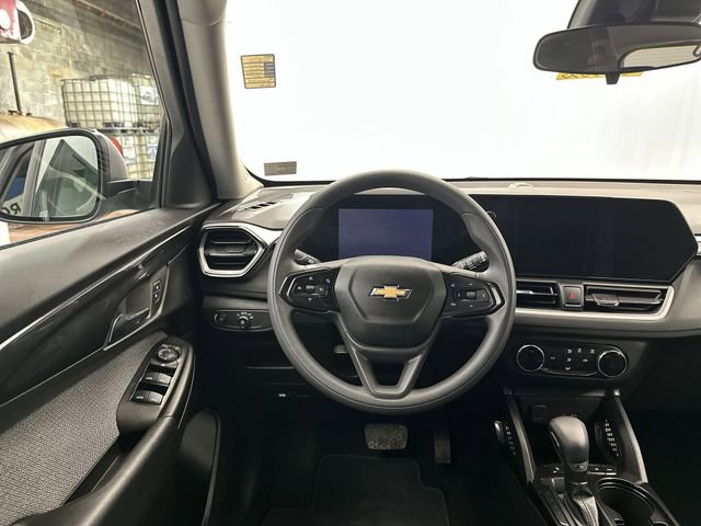 Used 2024 Chevrolet TrailBlazer LS w/ LS Convenience Package image 15