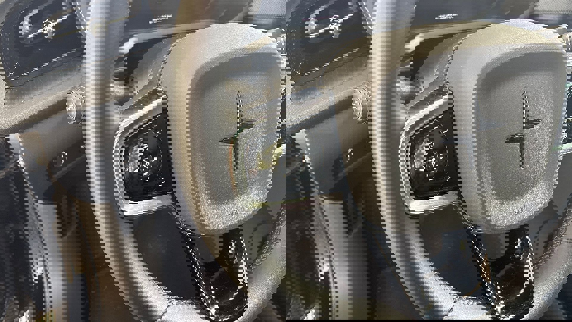 Certified 2022 Polestar Polestar 2 w/ Plus Package image 10