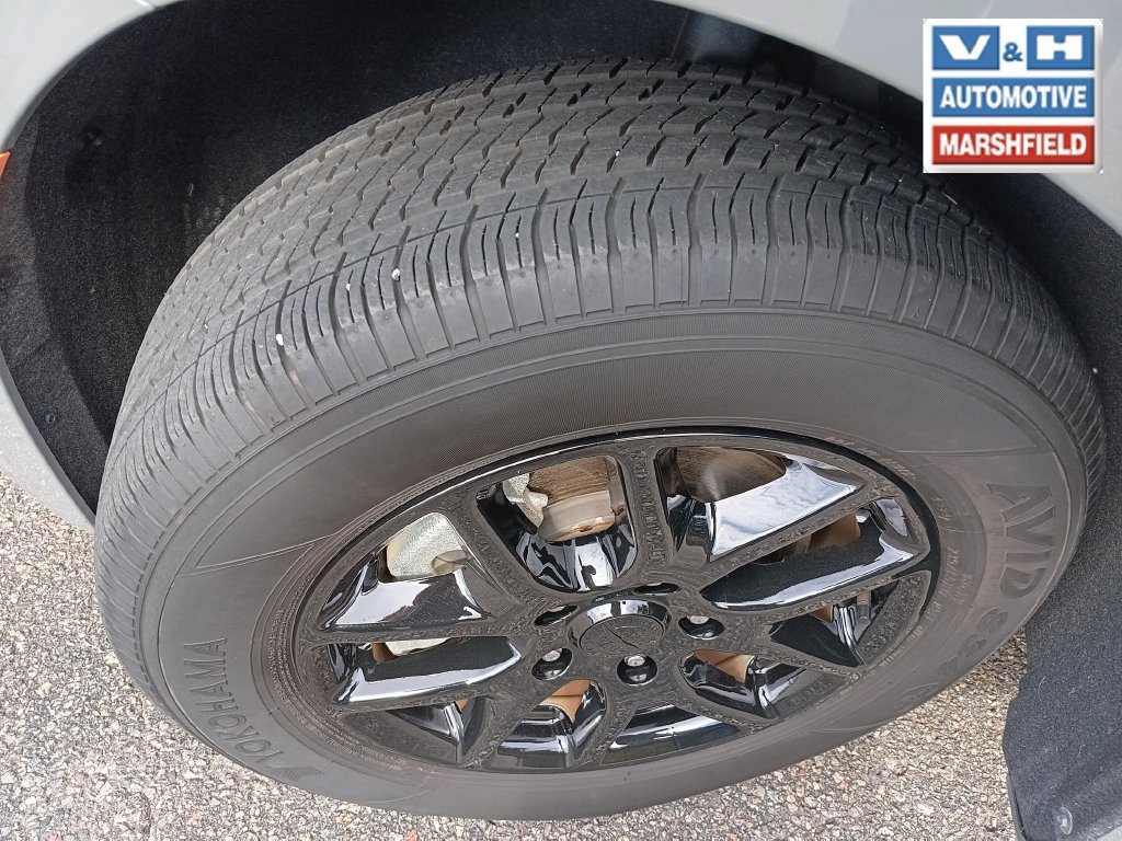 Used 2025 Chrysler Pacifica Select FWD image 5
