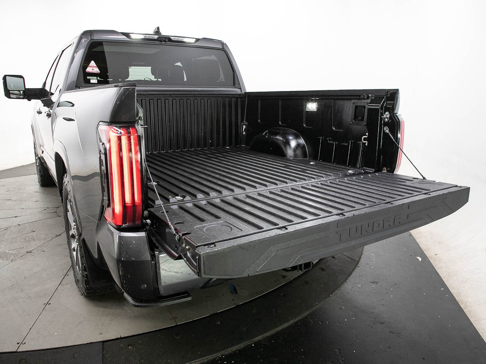 Used 2022 Toyota Tundra 1794 Edition AWD/4WD image 9
