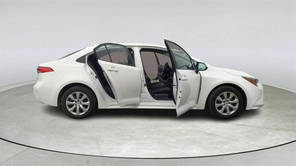 Used 2024 Toyota Corolla LE image 14