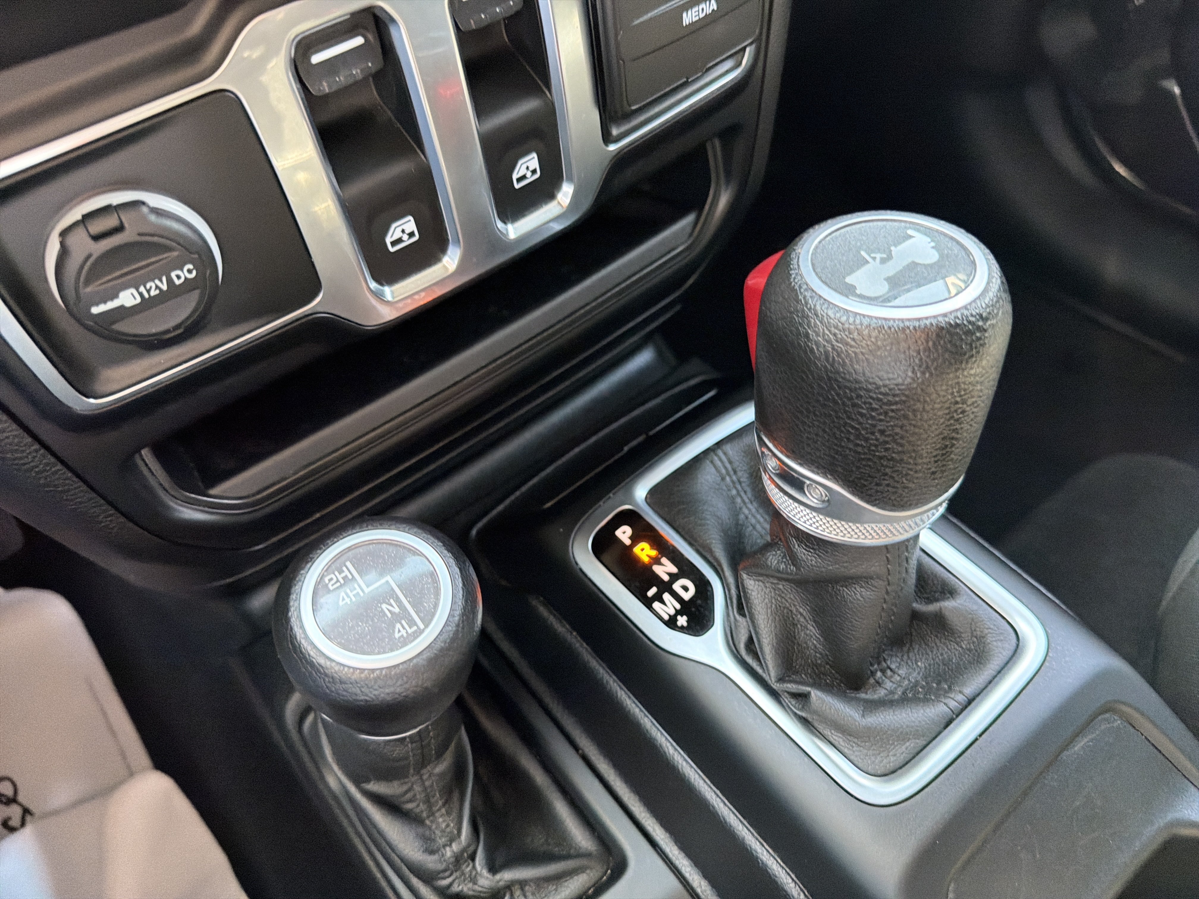 Used 2021 Jeep Wrangler Willys AWD/4WD image 29