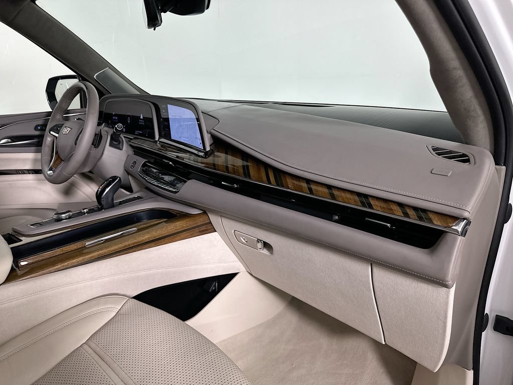 Used 2023 Cadillac Escalade Premium Luxury Platinum RWD image 32