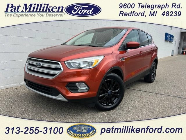 Certified 2019 Ford Escape SE FWD image 1