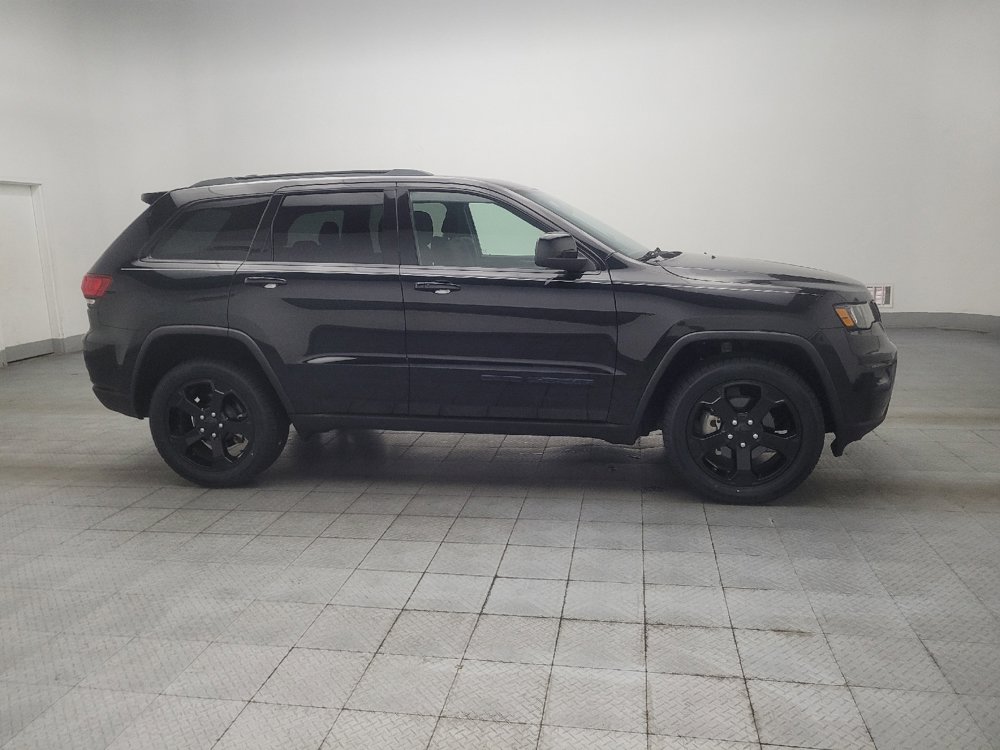 Used 2018 Jeep Grand Cherokee Laredo AWD/4WD image 11