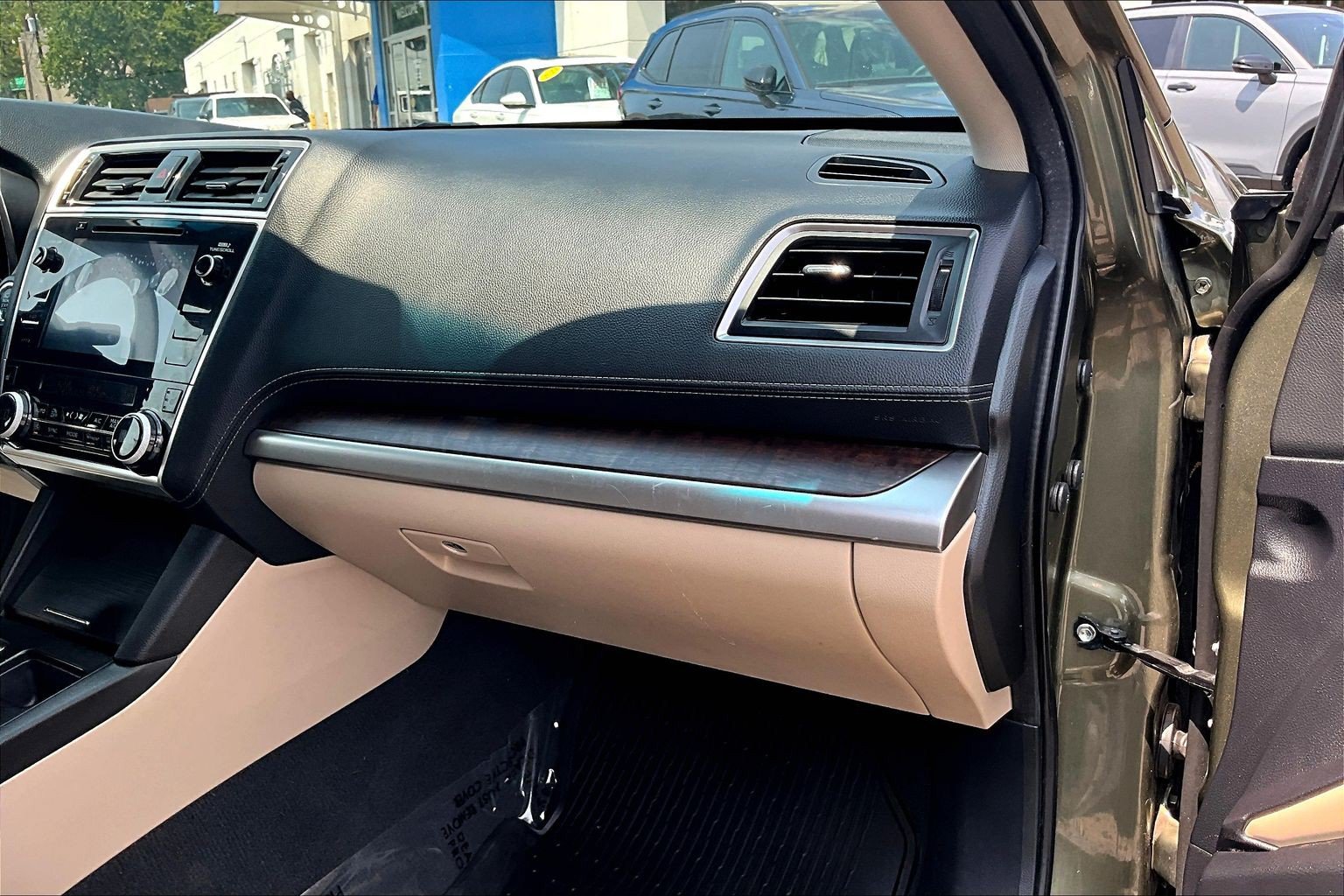 Used 2019 Subaru Outback 2.5i Limited w/ Popular Package #2 AWD/4WD image 16