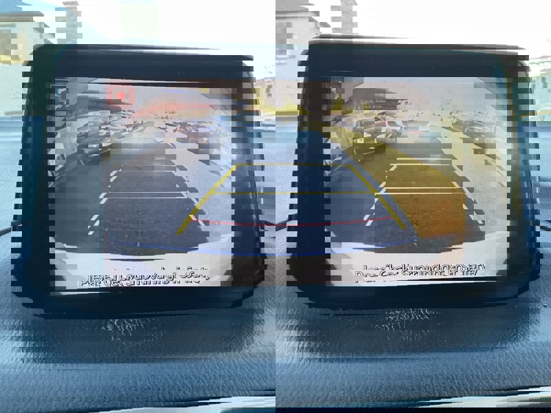 Used 2018 MAZDA MAZDA3 Touring image 19