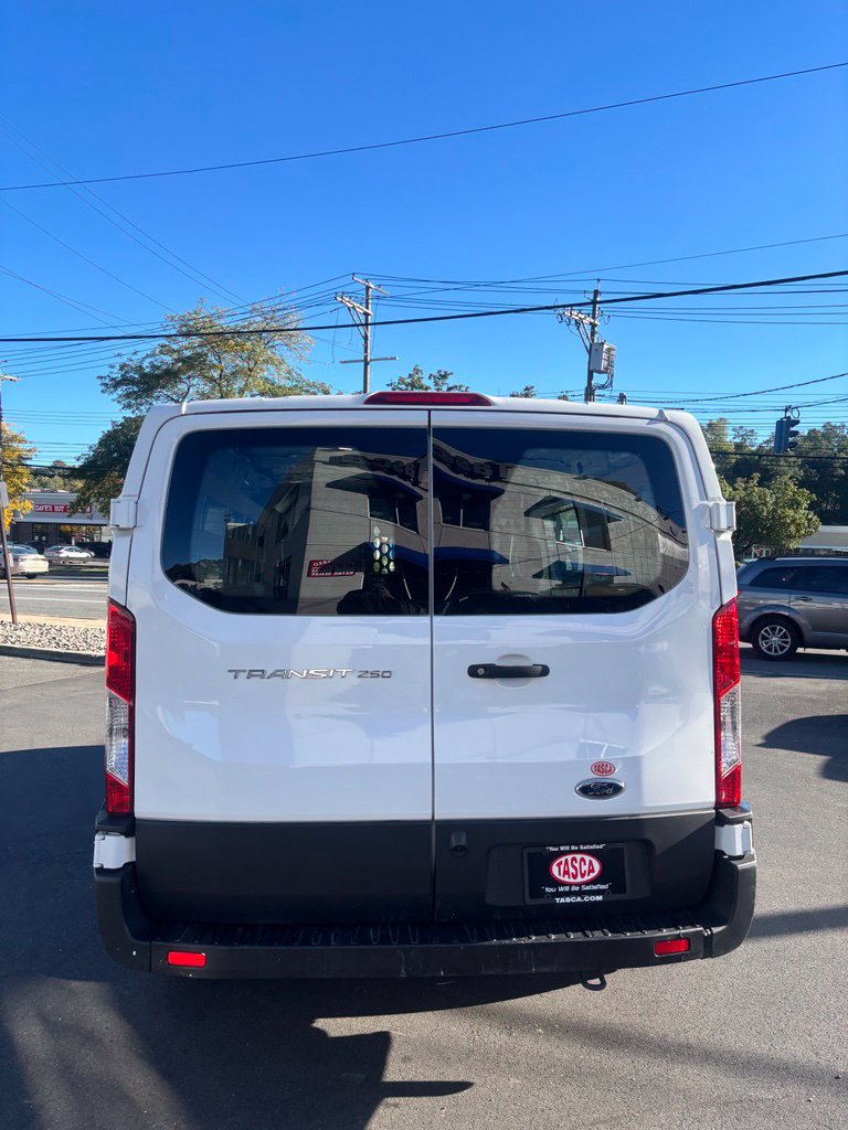 Used 2025 Ford Transit 250 Low Roof w/ Exterior Upgrade Package RWD image 4