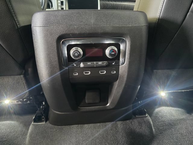 Used 2024 GMC Yukon XL Denali w/ Advanced Technology Package AWD/4WD image 25