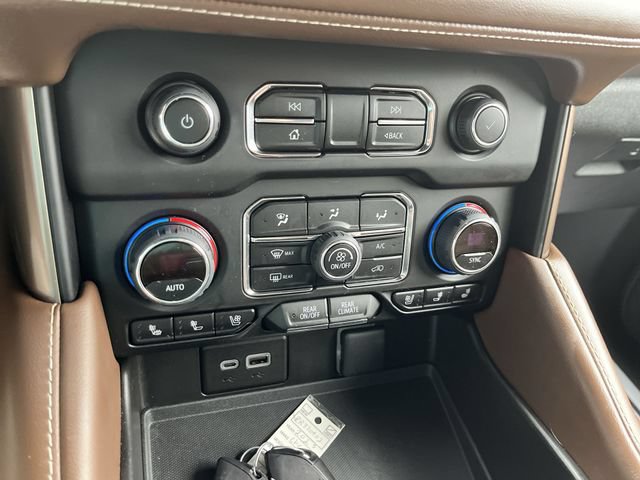 Used 2023 Chevrolet Tahoe High Country AWD/4WD image 18