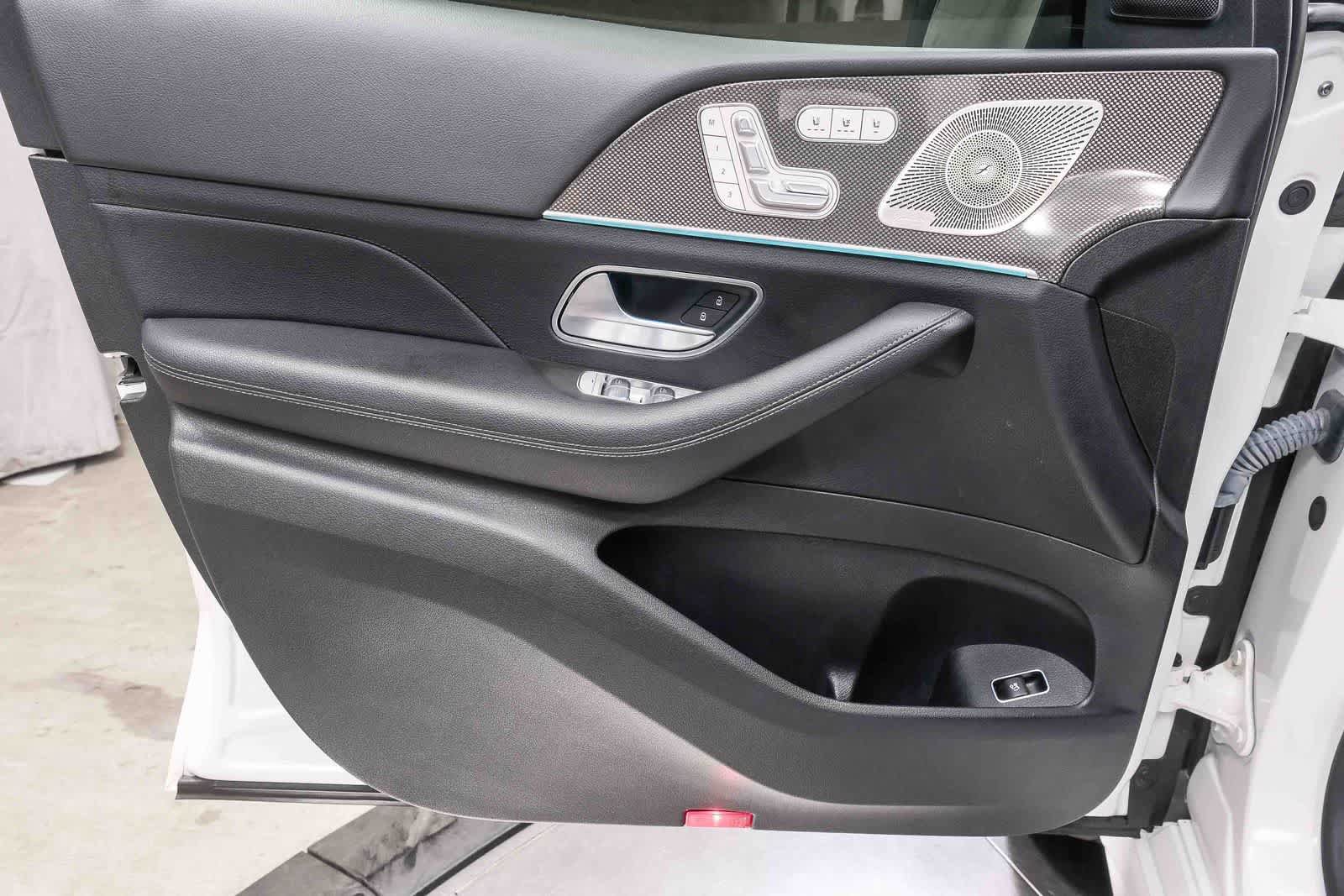 Used 2023 Mercedes-Benz GLS 450 4MATIC image 28