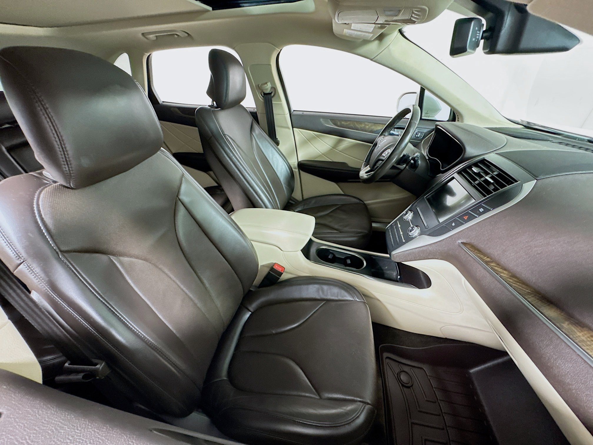 Used 2017 Lincoln MKC Reserve AWD/4WD image 28