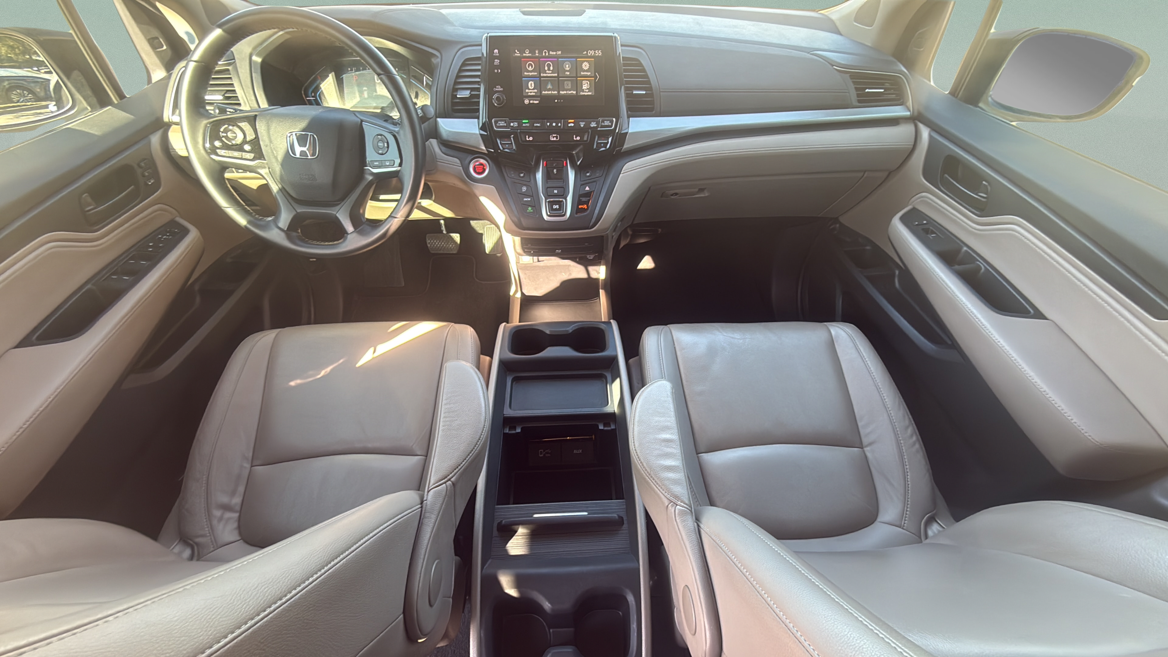 Used 2018 Honda Odyssey Touring image 14
