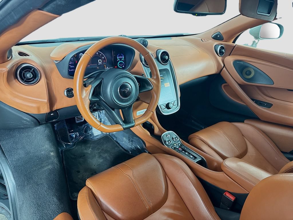 Used 2016 McLaren 570S Coupe RWD image 17